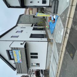 対象は手前外観
