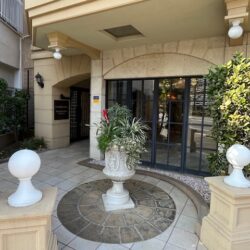 エントランス前玄関