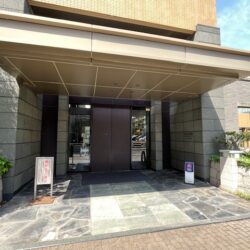 エントランス前玄関