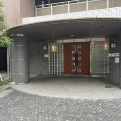エントランス前玄関