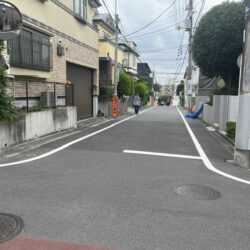 東側前面道路